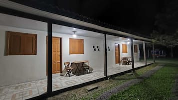 Quarto quádruplo básico | Área de estar