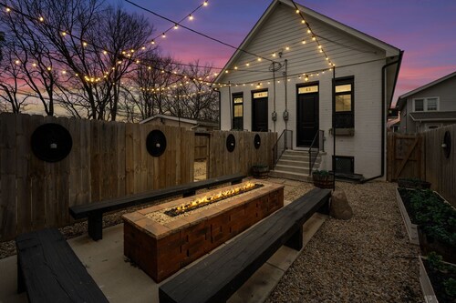 The Book House No.43