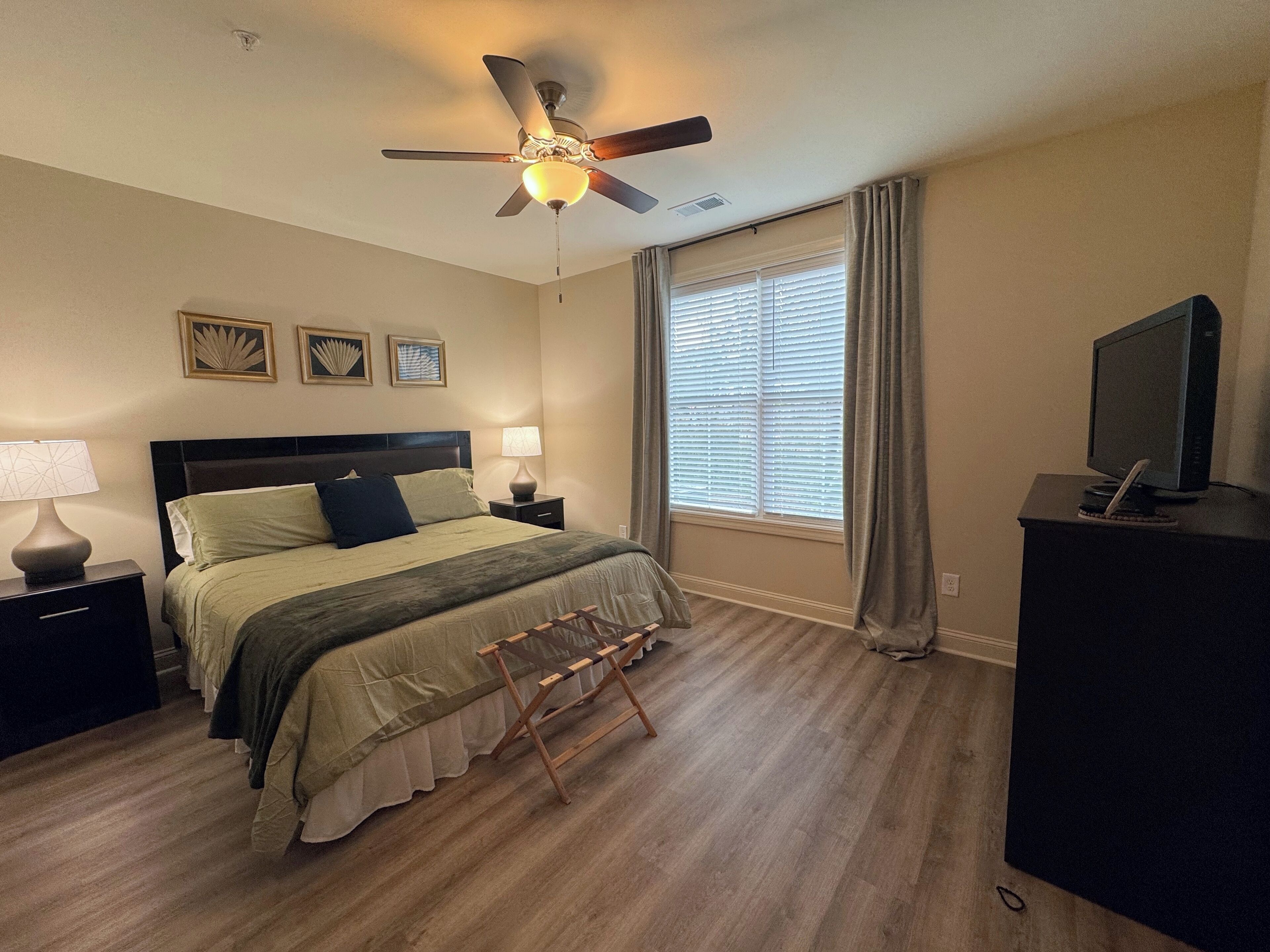 3 bedrooms, WiFi, bed sheets