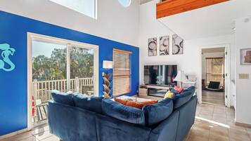 Téléviseur connecté, foyer, jeux vidéo