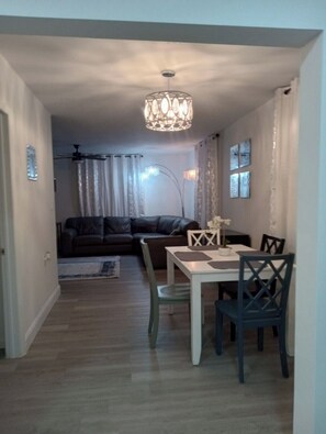 Interior - Charming home in North Miami close to many wonderful restaurants and shops. (North Miami)