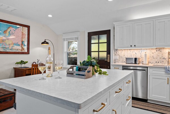 Fridge, microwave, oven, stovetop - Alphonse Cottage | 3 blocks to Main | Cute & Cozy (Fredericksburg)