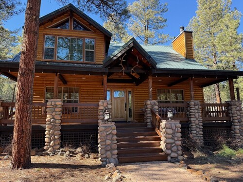 The Bugling Elk Chalet