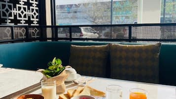 Daily local cuisine breakfast for a fee