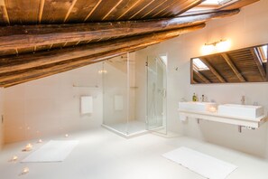 Shower, hair dryer, bidet, towels - Discover peace and relaxation in the Algarve (Messines)