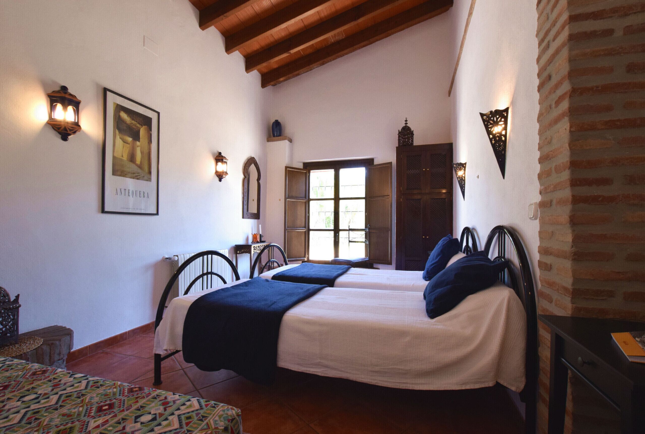 2 dormitorios, tabla de planchar con plancha, wifi gratis y ropa de cama