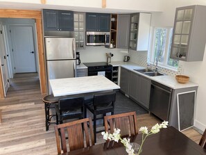 Microwave, oven, stovetop, dishwasher