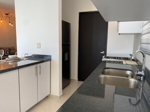 Fridge, microwave, oven, stovetop
