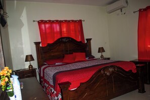 3 bedrooms, WiFi - Charming 3-bedroom farmhouse in serene Anadel with WiFi, AC (Anadel)