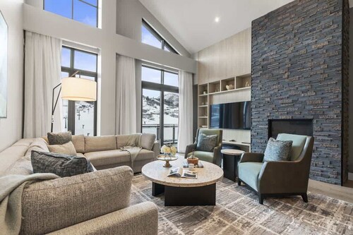 Abode at Deer Valley East, hot tub, pool, resort access, Deer Valley