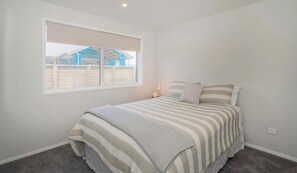 4 dormitorios, tabla de planchar con plancha, wifi y ropa de cama