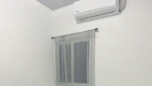 2 室のベッドルーム、セーフティボックス (室内)、アイロン / アイロン台、WiFi (無料)