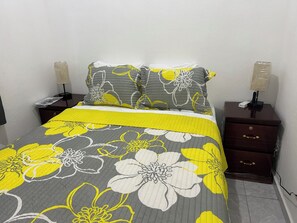 2 bedrooms, in-room safe, iron/ironing board, free WiFi