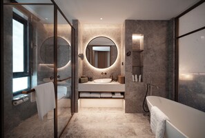 Bañera con ducha, artículos de tocador gratuitos, secador de pelo, batas