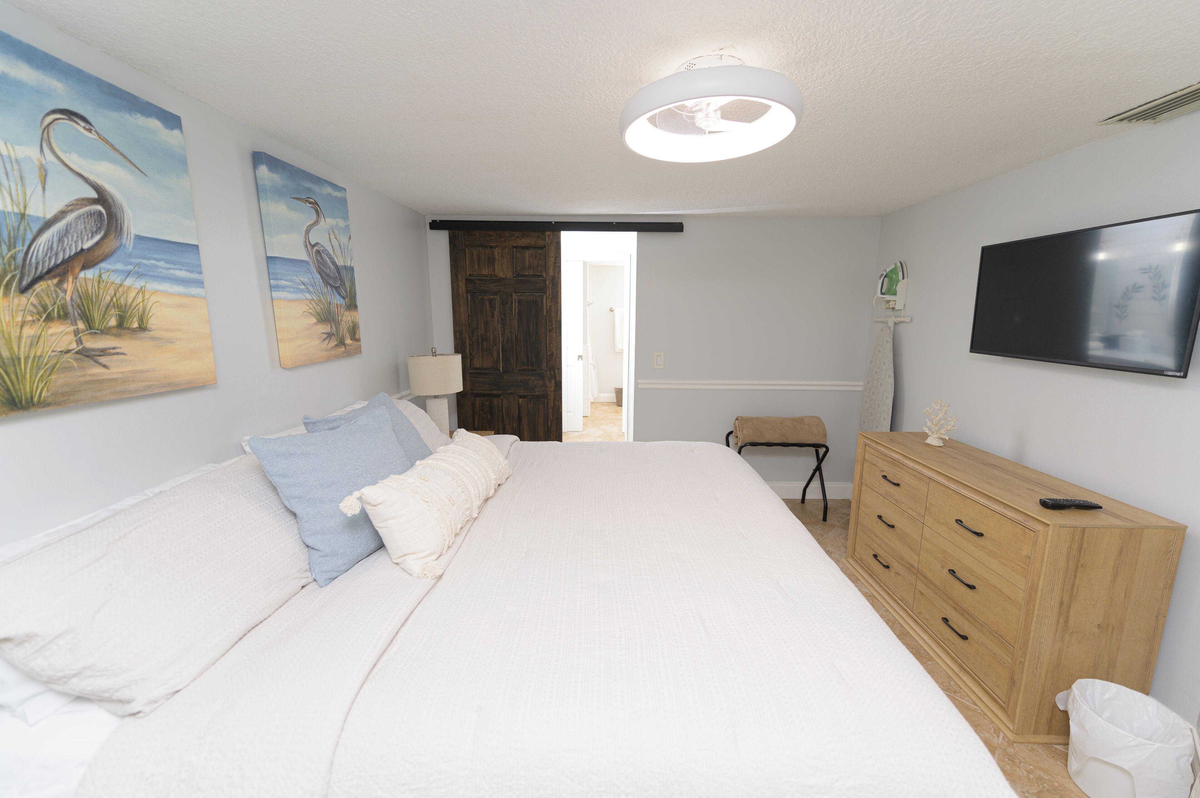 Enchanting 2-bedroom Ground Floor Beach Condo At Cape Canaveral Wifi & Ac - Cape Canaveral, FL