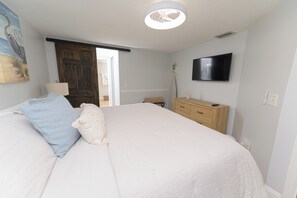 2 bedrooms, iron/ironing board, WiFi, bed sheets - Enchanting 2-Bedroom Ground Floor Beach Condo at Cape Canaveral WiFi & AC (Cape Canaveral)