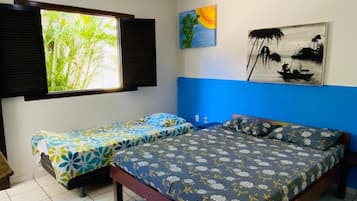 4 bedrooms, iron/ironing board, WiFi, bed sheets