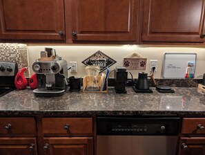 Fridge, microwave, oven, stovetop - Masters Rental - Walking Distance + WFH Spaces! (Augusta)