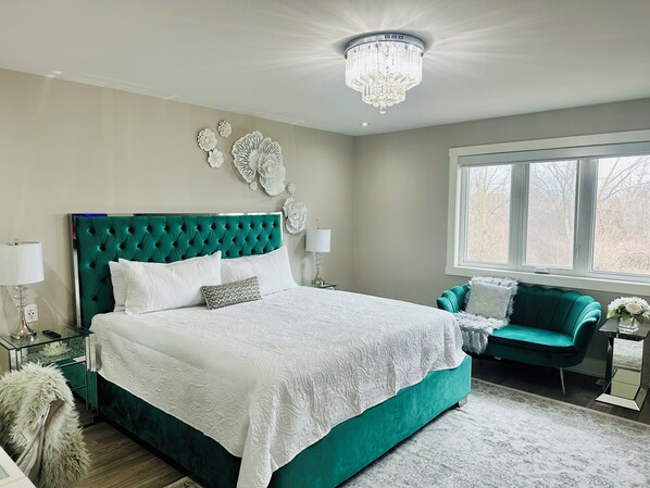 4 bedrooms, iron/ironing board, free WiFi, bed sheets