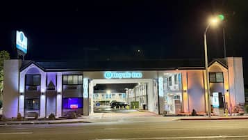 Fasade – kveld/natt