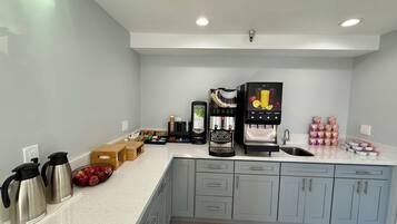 Frokost på farten er inkludert hver dag