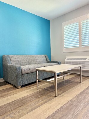 Superior Room, 1 King Bed with Sofa bed - Royale Inn Motel (Rosemead)