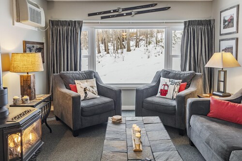 Charming Stay in Stowe Condo: Hot Tub&Indoor Pool
