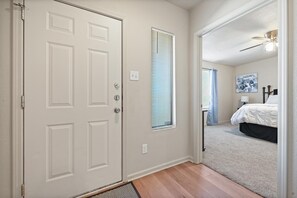 3 soverom, strykejern/-brett, wi-fi og sengetøy