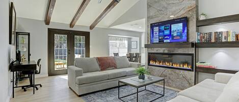 Smart-TV, Kamin, Computerbildschirme