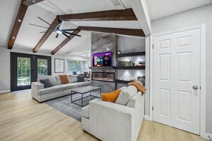 Smart TV, fireplace, computer monitors