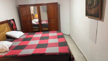 1 chambre, bureau, Wi-Fi gratuit, draps fournis