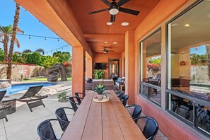 Outdoor dining