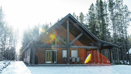 Elk Horn Cabin Rental - Pet Friendly!