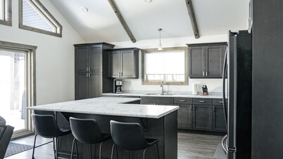 Elk Horn Cabin Rental - Pet Friendly!