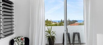 Relax in Sunshine beach,Noosa with pool