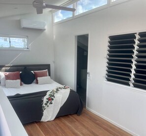 3 bedrooms, iron/ironing board, WiFi, bed sheets - Relax in Sunshine beach,Noosa with pool (Sunshine Beach)