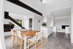 Dining - Relax in Sunshine beach,Noosa with pool (Sunshine Beach)