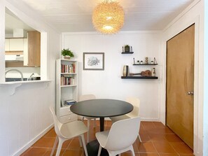 Dining - North PB Gem with Jacuzzi & Parking Close to Beach & Shops (San Diego)