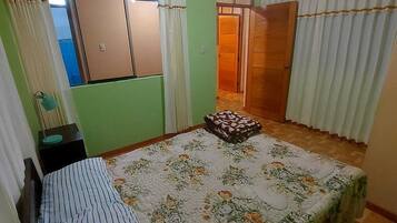 3 bedrooms, WiFi, bed sheets