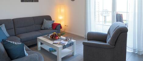 Fernseher, Stereoanlage