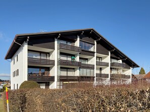 Exterior - Apartment 'Gute Zeit' with Mountain View, Private Garden and Wi-Fi (Weiler-Simmerberg)