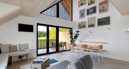 Appartement "Blanc" avec vue sur les montagnes, balcon et Wi-Fi