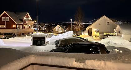 Kvaloysletta - 2 Bed Apartment - Free Parking