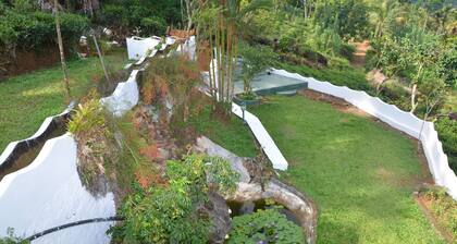 Mahahenyaya Estate Bangalow - EcoAgri Wellness