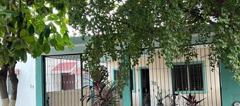 Manzanillo Cozy Stay - Central Location, 10 Mins to the Beach