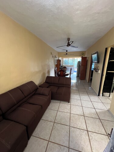 Manzanillo Cozy Stay - Central Location, 10 Mins to the Beach