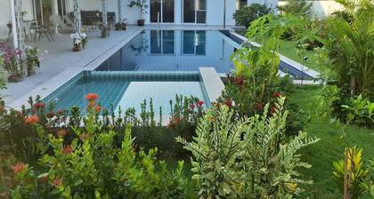 Detached exclusive pool villa, secluded, bars and restaurants. 5 min. by car