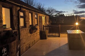 Terrace/patio - Slaley Forest Caravan petfriendly Retreat sleeps 6 (Hexham)