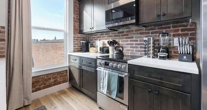 DT Tulare Apt: DT, Taproom, Coffee Shops+