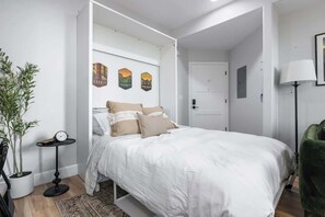 1 chambre, bureau, fer et planche à repasser, Wi-Fi